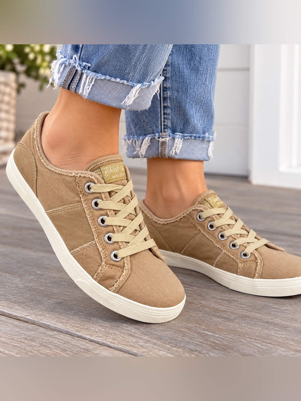 Blowfish Malibu Super Smile Khaki Canvas Sneakers Wide Width Women’s 8.5W
